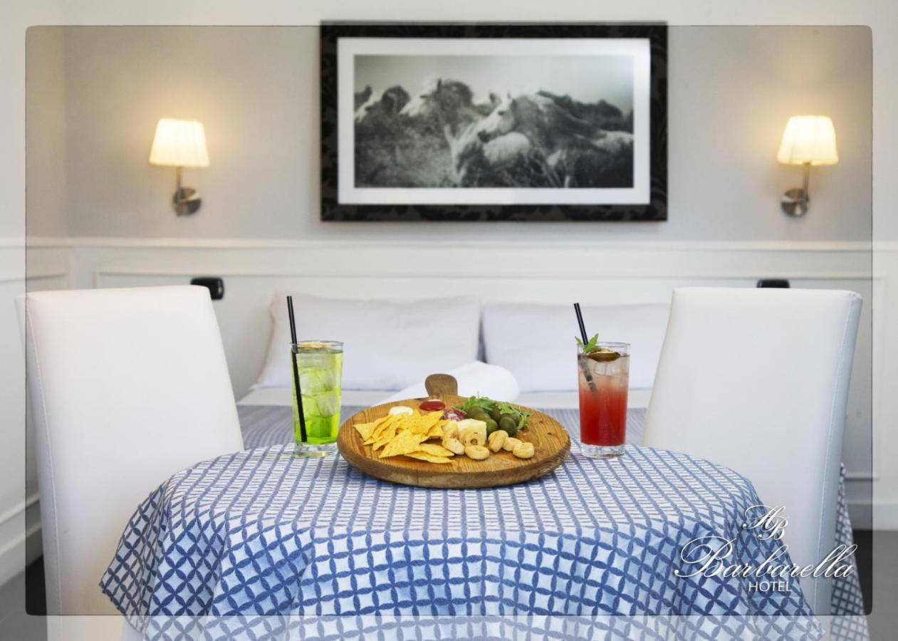 Hotel Barbarella Giugliano In Campania Buitenkant foto