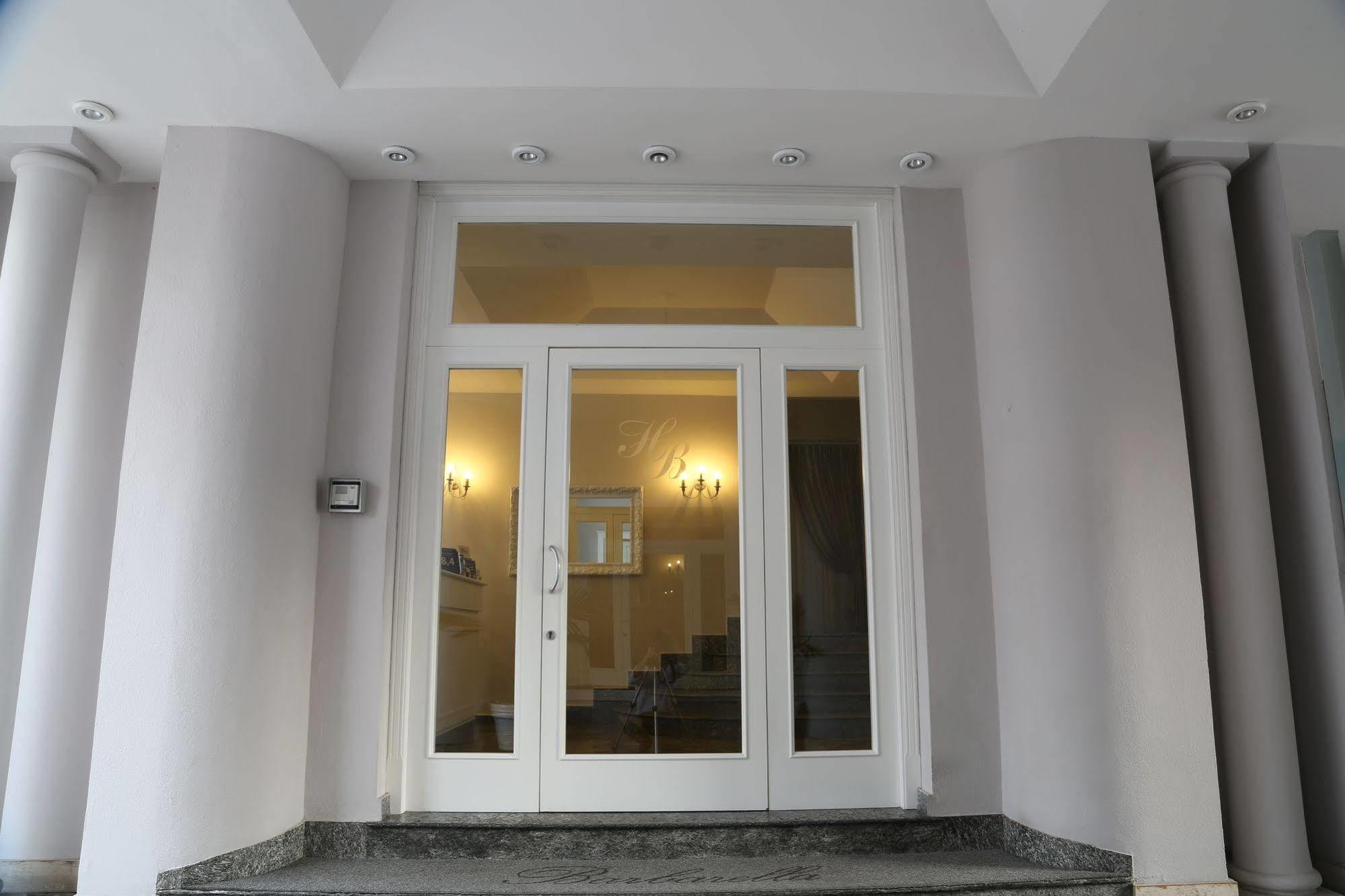 Hotel Barbarella Giugliano In Campania Buitenkant foto